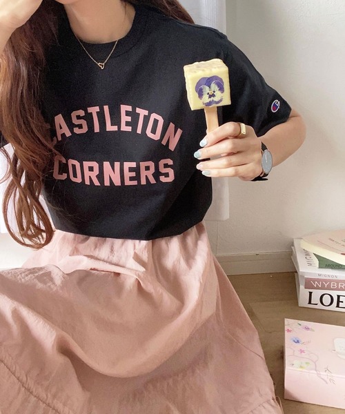 Champion（チャンピオン）の「【新色追加】別注【Champion×GeeRA】ロゴＴシャツ（Tシャツ/カットソー・レディース・ブラック/ブラック系その他/ホワイト/オフホワイト/ブラック系その他2/ホワイト系その他/ブラック系その他3/ホワイト系その他2・X-LARGE/LARGE/MEDIUM）」の12枚目の写真