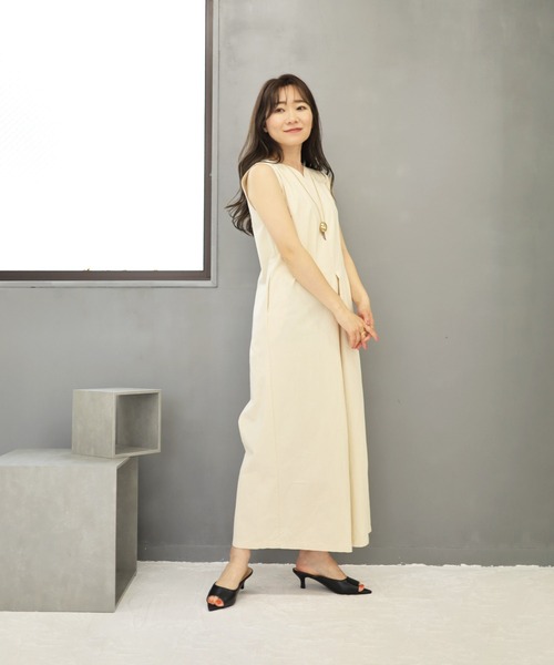 SESTO（セスト）の「ポインテッドトゥキトゥンヒールミュールサンダル（サンダル・レディース・ドット/ブラック/アイボリー/シルバー・S/M/L/LL/3L）」の18枚目の写真