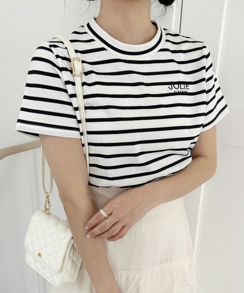 one after another NICE CLAUP(ワンアフターアナザーナイスクラップ)の「JOLIE ワンポイントロゴ刺繍T(Tシャツ/カットソー・レディース・オートミール/ホワイト系その他/レッド/オフホワイト・FREE)」の1枚目の写真
