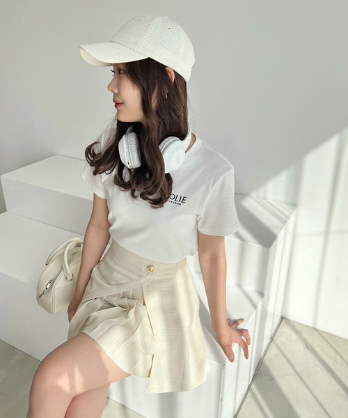 one after another NICE CLAUP(ワンアフターアナザーナイスクラップ)の「JOLIE ワンポイントロゴ刺繍T(Tシャツ/カットソー・レディース・オートミール/ホワイト系その他/レッド/オフホワイト・FREE)」の9枚目の写真