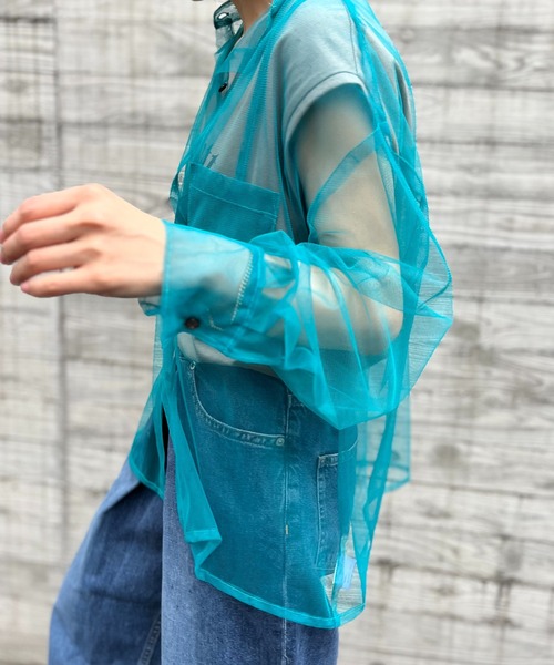 mi via loca（ミヴィアロカ）の「チュールバンドカラーシャツ（シャツ/ブラウス・レディース・ブラック/オフホワイト/ブルーグリーン・FREE）」の21枚目の写真