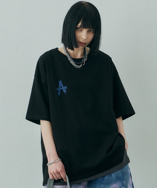 AIVER(アイバー)の「AIVER A ブラックS/SビッグTEE(Tシャツ/カットソー・メンズ・ブラック×ブルー/ブラック×ピンク/ブラック×ホワイト/ブラック×グレー・LARGE/SMALL/MEDIUM)」の15枚目の写真