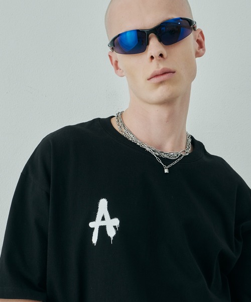 AIVER(アイバー)の「AIVER A ブラックS/SビッグTEE(Tシャツ/カットソー・メンズ・ブラック×ブルー/ブラック×ピンク/ブラック×ホワイト/ブラック×グレー・LARGE/SMALL/MEDIUM)」の6枚目の写真