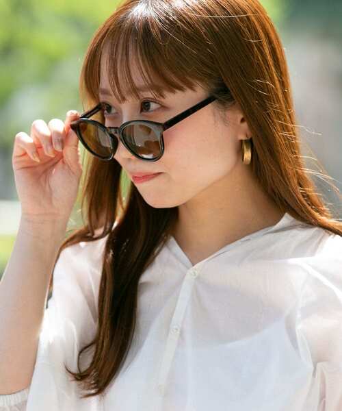 URBAN RESEARCH（アーバンリサーチ）の「ラウンドフレームサングラス（サングラス・レディース・ブラック/ブラウン・-）」の5枚目の写真