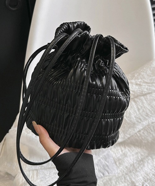TONE SELECT GOODS(トーンセレクトグッズ)の「urbanfemine./プリーツショルダーバック U7044(ショルダーバッグ・レディース・ベージュ/ホワイト/ブラック/シルバー・FREE)」の8枚目の写真