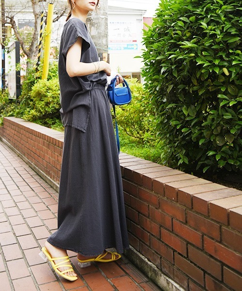 and it_(アンドイット)の「コットンリネンナチュラルセットアップ(セットアップ・レディース・ダークネイビー/キャメル/ナチュラル・L/M)」の6枚目の写真