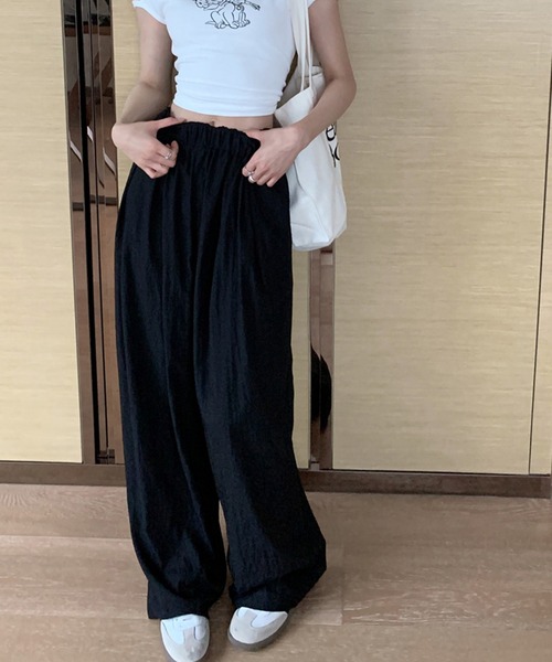 aimoha(アイモハ)の「ゆったり ワイドパンツ(スウェットパンツ・レディース・ブラック・MEDIUM/SMALL/LARGE)」の4枚目の写真