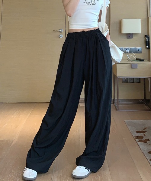 aimoha(アイモハ)の「ゆったり ワイドパンツ(スウェットパンツ・レディース・ブラック・MEDIUM/SMALL/LARGE)」の7枚目の写真