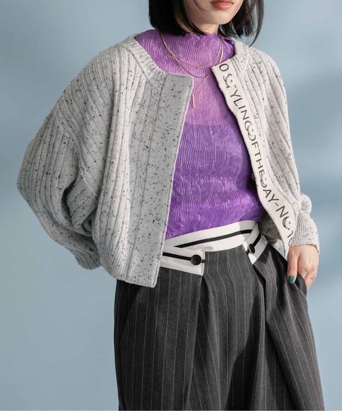 Eimee Law（エイミーロウ）の「ロゴテープリブニットショートカーデ 