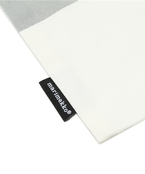 marimekko（マリメッコ）の「RUUTU-Unikko / BAG（エコバッグ/サブバッグ・レディース・ブラック/レッド/ピンク/グリーン/ブルー・FREE）」の8枚目の写真