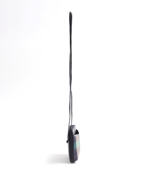 Arnold Palmer（アーノルドパーマー）の「ビッグパーマーチェック スマホショルダー（ショルダーバッグ・レディース・ブラック/ベージュ・F）」の6枚目の写真