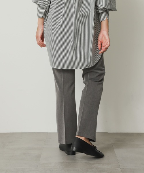 SENSE OF PLACE by URBAN RESEARCH（センスオブプレイスバイアーバンリサーチ）の「センタープレスセミフレアパンツ（スラックス・レディース・グレー/ベージュ/ブラック・X-SMALL/SMALL/TALL/MEDIUM/LARGE）」の11枚目の写真