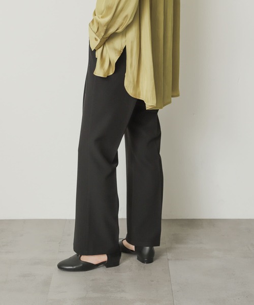 SENSE OF PLACE by URBAN RESEARCH（センスオブプレイスバイアーバンリサーチ）の「センタープレスセミフレアパンツ（スラックス・レディース・グレー/ベージュ/ブラック・X-SMALL/SMALL/TALL/MEDIUM/LARGE）」の16枚目の写真