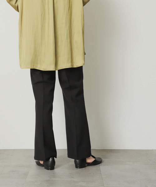 SENSE OF PLACE by URBAN RESEARCH（センスオブプレイスバイアーバンリサーチ）の「センタープレスセミフレアパンツ（スラックス・レディース・グレー/ベージュ/ブラック・X-SMALL/SMALL/TALL/MEDIUM/LARGE）」の17枚目の写真