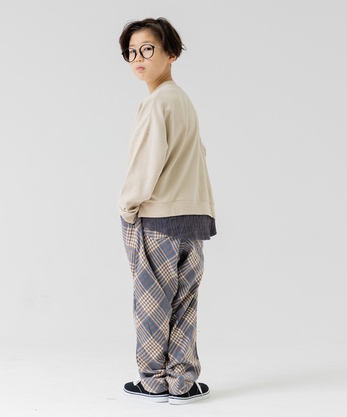 JAM & LINK(ジャムアンドリンク)の「レイヤード風トレーナー(スウェット・キッズ・ベージュ/グリーン・160cm/130cm/140cm/120cm/110cm/150cm)」の4枚目の写真