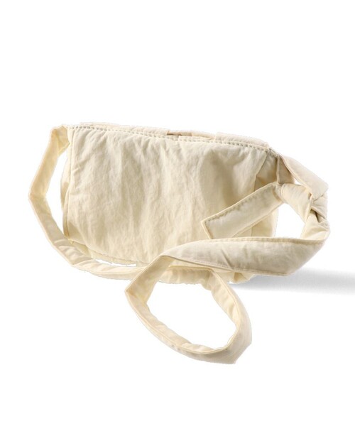 BRANSHES（ブランシェス）の「編みデザインショルダーバッグ（ショルダーバッグ・キッズ・アイボリー/ブラック・FREE）」の4枚目の写真