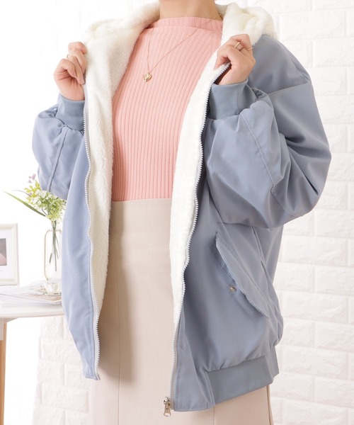 Lace Ladies（レースレディース）の「リバーシブルフーデットMA-1ゆるジャケット（MA-1・レディース・ブルー/アイボリー/ブラック・FREE）」の3枚目の写真