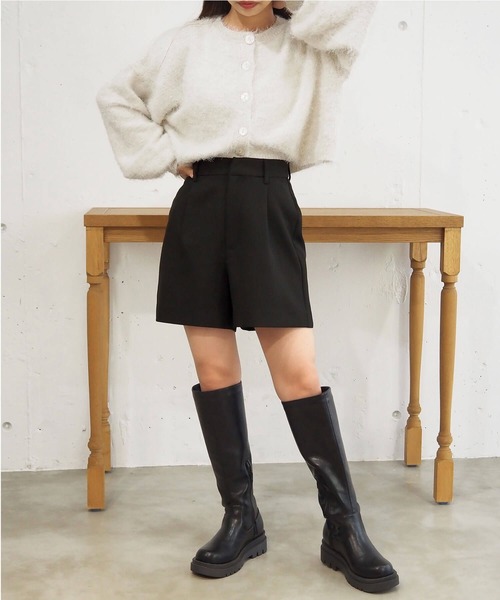 tiptop(ティップトップ)の「【2サイズ展開/ZOZO限定アイテム】タック入りショートパンツ(その他パンツ・レディース・ブラック/チャコールグレー/アイボリー・S/M)」の15枚目の写真