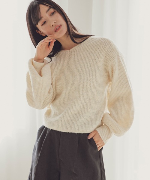 HEYUMM（ヘユム）の「2WAYツイストデザインセーター（ニット/セーター・レディース・ブラック/ベージュ/アイボリー・ONE）」の21枚目の写真