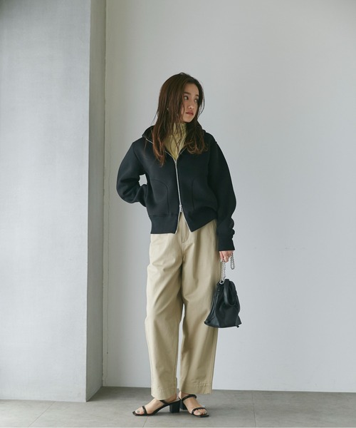 NANO universe（ナノユニバース）の「【追加生産】WEB限定 テックダンボールダブルジップパーカー（パーカー・レディース・ホワイト/ブラック/ライトベージュ/グレー・FREE）」の7枚目の写真