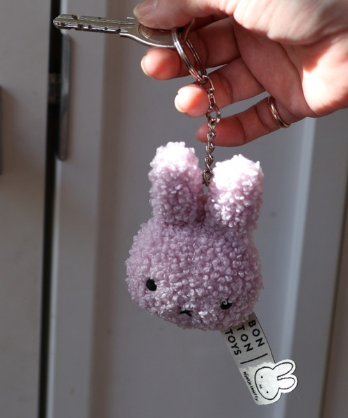 Dick Bruna(ディックブルーナ)の「BON TON TOYS キーチェーン Miffy Tiny Teddy(キーホルダー・レディース・ピンク/ブラウン/クリーム/ベージュ/ラベンダー・FREE)」の5枚目の写真