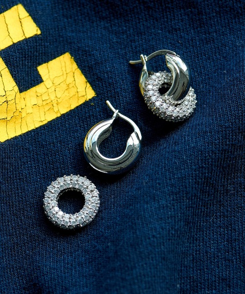 Whim Gazette（ウィムガゼット）の「【THE PAUSE】クリスタルサークルピアス（ピアス（両耳用）・レディース・ゴールド/シルバー・FREE）」の4枚目の写真