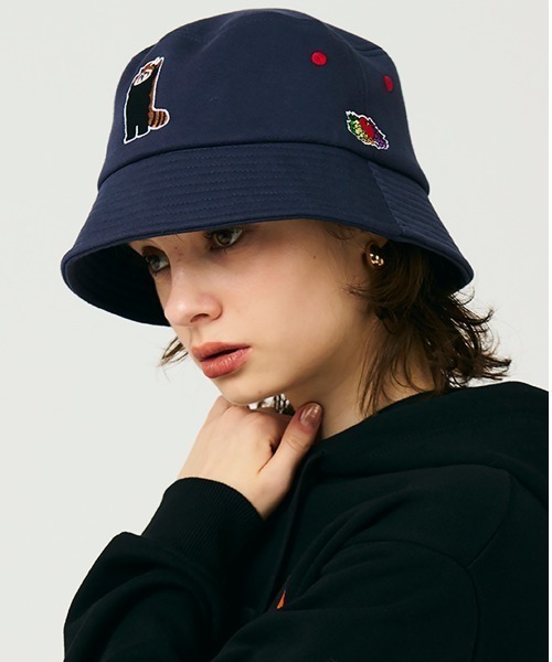 Design Tshirts Store graniph（デザイン　ティーシャツ　ストア　グラニフ）の「FRUIT OF THE LOOM× graniph IKAKU SWEAT BUCKET HAT（ハット・メンズ・ネイビー・FREE）」の3枚目の写真
