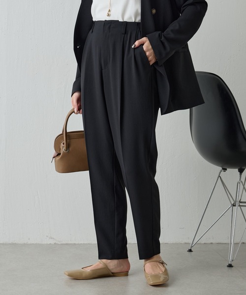 COLLAGE GALLARDAGALANTE（コラージュガリャルダガランテ）の「ジャージスリムテーパードパンツ/セットアップ可（スラックス・レディース・イエロー/ブラック/ベージュ/チャコールグレー/ブラウン・1/0/PS/TM）」の8枚目の写真