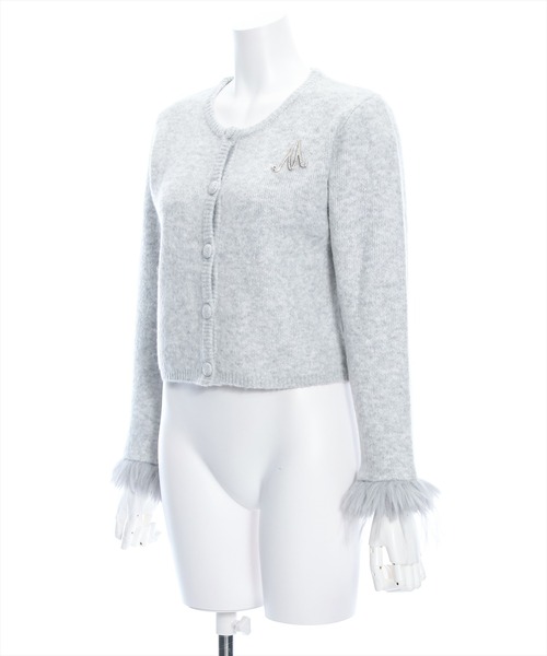 clear（クリア）の「ブローチ付き袖口ファーカーディガン≪STAY MOTION≫（ニット/セーター・レディース・アイボリー/ブラック/グレー・F）」の8枚目の写真