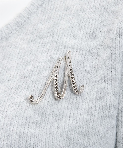 clear（クリア）の「ブローチ付き袖口ファーカーディガン≪STAY MOTION≫（ニット/セーター・レディース・アイボリー/ブラック/グレー・F）」の11枚目の写真