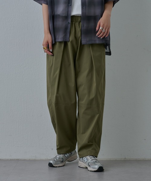 COLONY 2139(コロニートゥーワンスリーナイン)の「ストレッチバルーンパンツ(その他パンツ・メンズ・カーキ/グレイッシュベージュ/ブラック/ホワイト・LARGE/MEDIUM)」の4枚目の写真