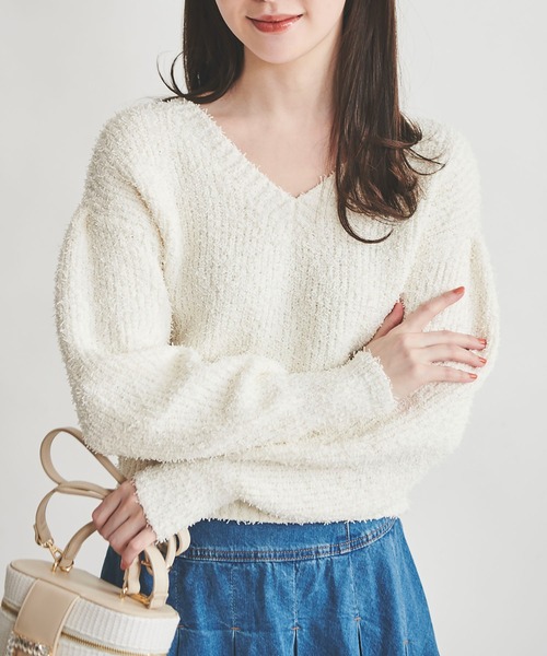 31 Sons de mode（トランテアン　ソン　ドゥ　モード）の「カールヤーンＶネックニット（ニット/セーター・レディース・ブラック×ホワイト/オフホワイト/ピンク/ブルー・36）」の2枚目の写真