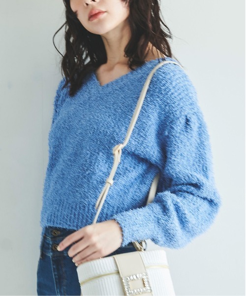 31 Sons de mode（トランテアン　ソン　ドゥ　モード）の「カールヤーンＶネックニット（ニット/セーター・レディース・ブラック×ホワイト/オフホワイト/ピンク/ブルー・36）」の17枚目の写真