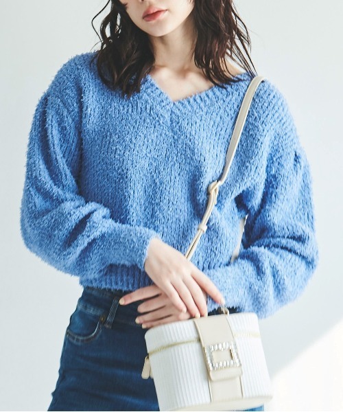 31 Sons de mode（トランテアン　ソン　ドゥ　モード）の「カールヤーンＶネックニット（ニット/セーター・レディース・ブラック×ホワイト/オフホワイト/ピンク/ブルー・36）」の18枚目の写真