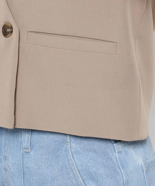 mysty woman（ミスティウーマン）の「ノーカラーショートジャケット　104186（ノーカラージャケット・レディース・モカ/ブラック・FREE）」の4枚目の写真