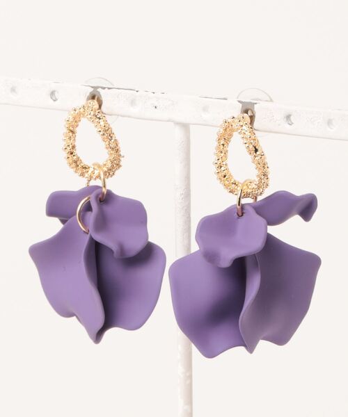 LA VORAGINE(ラ ヴォラジネ)の「レトロ花びらピアス(ピアス(両耳用)・レディース・ピンク/ブラック/ブルー/レッド/パープル/ブラウン・FREE)」の21枚目の写真