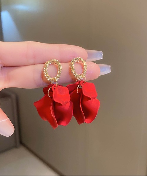 LA VORAGINE(ラ ヴォラジネ)の「レトロ花びらピアス(ピアス(両耳用)・レディース・ピンク/ブラック/ブルー/レッド/パープル/ブラウン・FREE)」の10枚目の写真