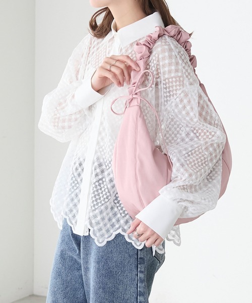 BONLECILL(ボンルシール)の「マルチウェイハーフムーンナイロンギャザーリボンショルダーバッグ(ショルダーバッグ・レディース・ライトグレー/ピンク/ブラック/アイボリー・FREE)」の17枚目の写真