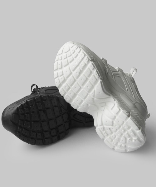 minia(ミニア)の「フレアソールダッドスニーカー(スニーカー・レディース・ホワイト/ブラック・LL/S/M/L)」の8枚目の写真