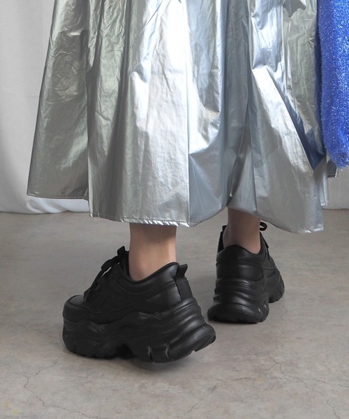 minia(ミニア)の「フレアソールダッドスニーカー(スニーカー・レディース・ホワイト/ブラック・LL/S/M/L)」の15枚目の写真