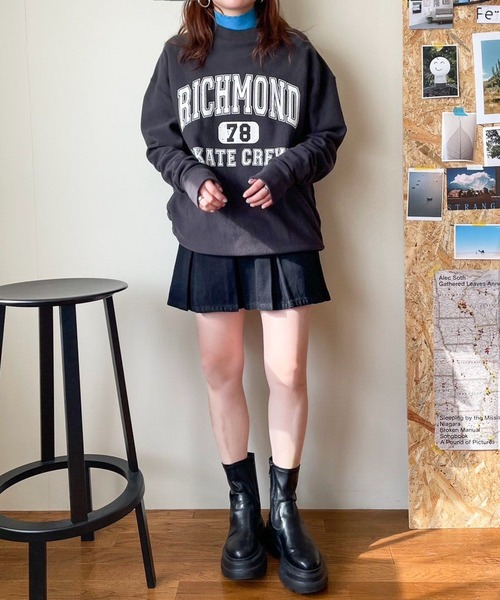 LOWRYS FARM（ローリーズファーム）の「デニムプリーツミニスカート 991951（デニムスカート・レディース・ブルー/ブラック・FREE）」の4枚目の写真