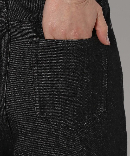 LOWRYS FARM（ローリーズファーム）の「バギーデニムパンツ（デニムパンツ・レディース・インディゴブルー/ブラック・マルチサイズ）」の9枚目の写真