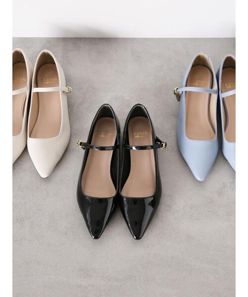 Te chichi TERRASSE（テチチテラス）の「ストラップポインテッドパンプス（パンプス・レディース・オフホワイト/ブラック/ブルー・M/L）」の3枚目の写真