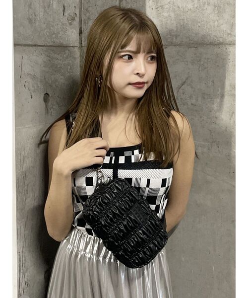 MURUA（ムルーア）の「キルティングカメラバッグ（ショルダーバッグ・レディース・ブラック/シルバー・FREE）」の11枚目の写真