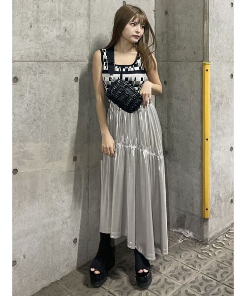 MURUA（ムルーア）の「キルティングカメラバッグ（ショルダーバッグ・レディース・ブラック/シルバー・FREE）」の13枚目の写真