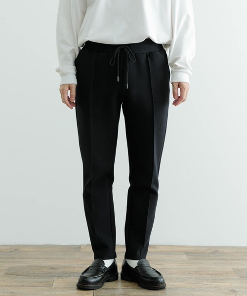 ITEMS URBANRESEARCH（アイテムズ アーバンリサーチ）の「ストレッチダンボール ジョガーパンツ（スウェットパンツ・メンズ・ブラック/グレー・MEDIUM/LARGE）」の9枚目の写真