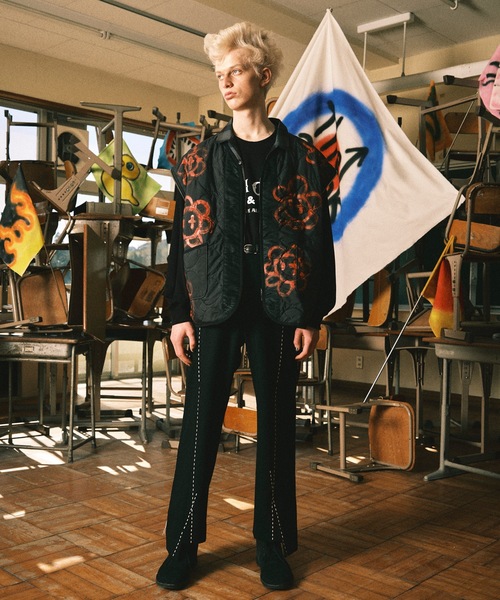 【新品】25AW amok 花柄 キルティング　ブルゾン Guernika amok（アモク）の「GUERNIKA QUILTING BLOUSON（ブルゾン）」 - WEAR