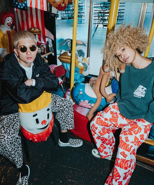 SALT&MUGS（ソルトアンドマグス）の「Psyche Logo Swt（スウェット・メンズ・ホワイト/ブラック・MEDIUM/LARGE/X-LARGE）」の19枚目の写真