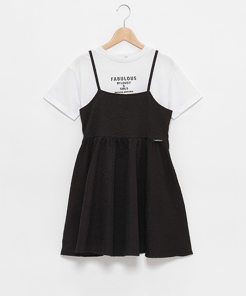 by LOVEiT(バイラビット)の「エンボスキャミワンピースセット(ワンピース・キッズ・サックスブルー/ブラック・120cm/130cm/140cm/150cm/160cm)」の2枚目の写真