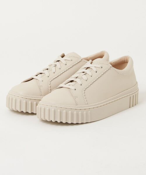 Clarks(クラークス)の「クラークス Mayhill Walk メイヒル ウォーク 厚底レザースニーカー(スニーカー・レディース・ブラック/アイボリー・50/40/35/45/55)」の2枚目の写真